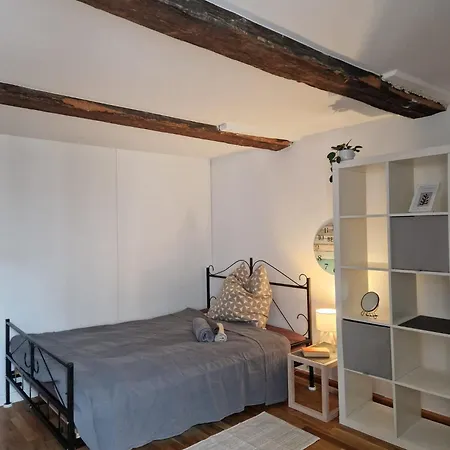 Apartment Charmante Im Herzen Von Rostock